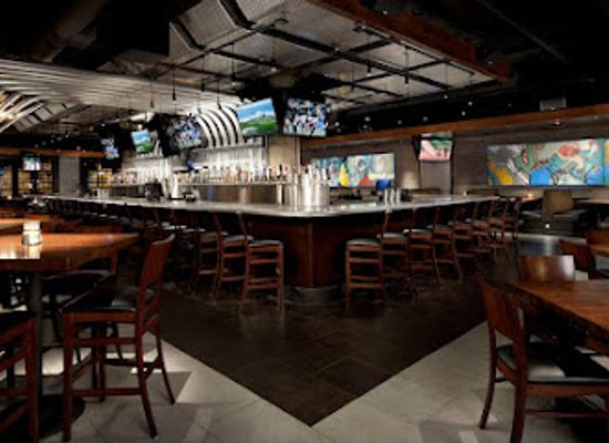 ohio/ohio-river-valley/bar/yard-house