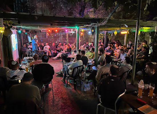 israel/jerusalem/east-jerusalem/bar/half-parrot