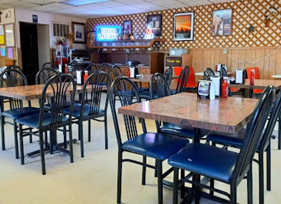 kansas/gypsum-hills/bar/raykies-grill-dairy