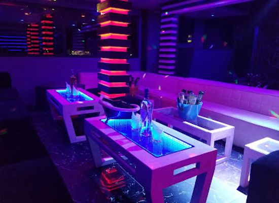 cameroon/lobe-waterfalls/bar/duchess-lounge