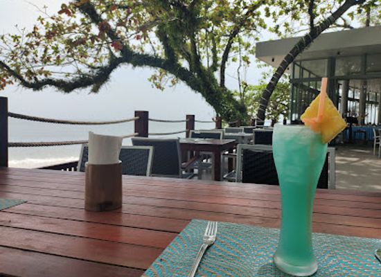 cambodia/sihanoukville/independence-beach/bar/sunset-restaurant