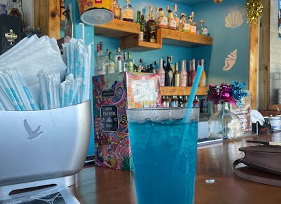 the-bahamas/nassau/paradise-island/bar/cabbage-beach-bistro-and-marketplace