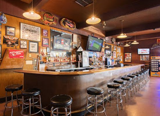 california/napa/bar/green-door