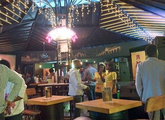 ethiopia/addis-ababa/piazza/bar/old-town-lounge-bar