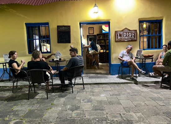 guatemala/flores/bar/l-idiot