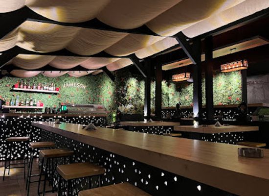 iraq/shatt-al-arab/bar/oak-resto-pub