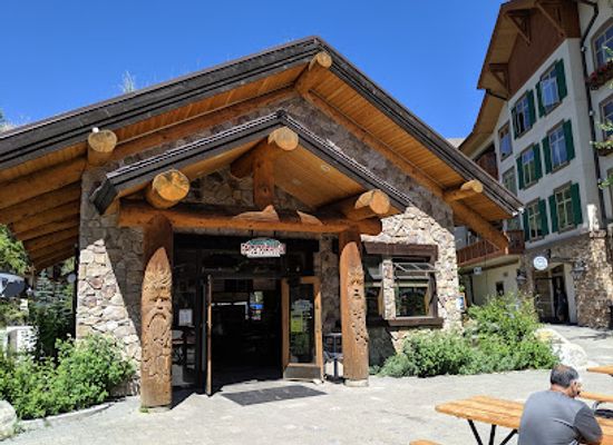 utah/solitude-mountain-resort/bar/stone-haus-pizzeria-creamery