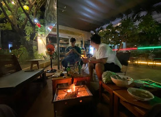 vietnam/da-nang/son-tra-district/bar/glory-coffee-pub