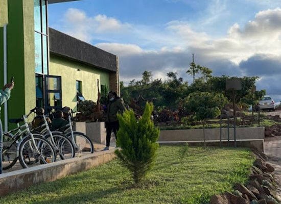 zimbabwe/matabeleland-north/bar/blue-hills-camp-umzingwane
