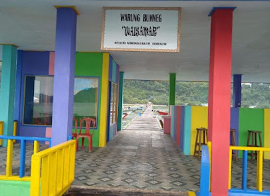 indonesia/banda-islands/bar/warung-bumneg-waisamar