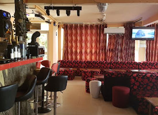 mali/mande/bar/b-lounge