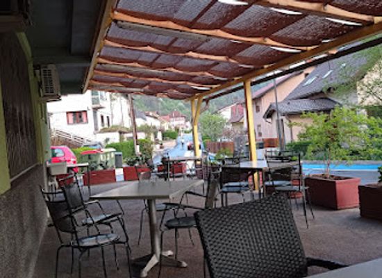 slovenia/zasavje/bar/bar-nostalgia