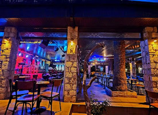 turkiye/antalya/bar/the-queen-pub