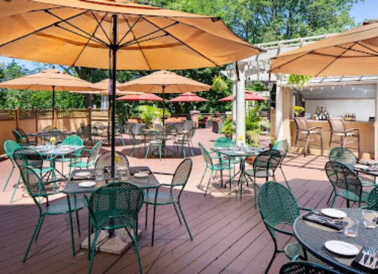pennsylvania/great-valley/bar/the-sunset-grille-at-the-desmond