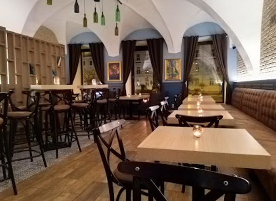 slovakia/banska-bystrica/bar/beniczky-cafe-wine-bar