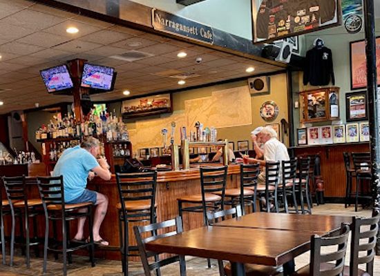 rhode-island/beavertail-state-park/bar/narragansett-cafe