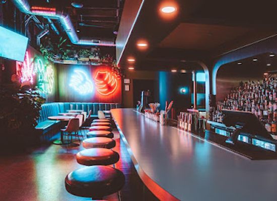 iowa/des-moines/east-village/bar/bellhop