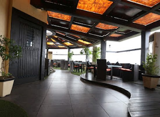 india/kanpur/bar/liquid-lounge