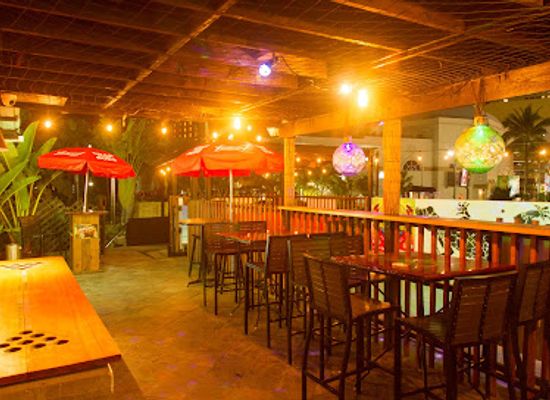 guam/fai-fai-beach/bar/green-lizzard-tiki-bar