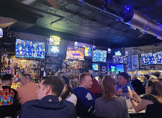 kansas/central-kansas/bar/the-blue-line-hockey-bar