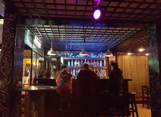 nepal/central-development-region/bar/de-la-soul-restaurant-and-bar