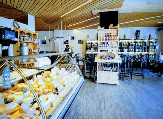 switzerland/nendaz/bar/la-cave-a-lait