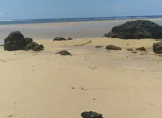 comoros/niumakele-waterfall/bar/plage-de-moya