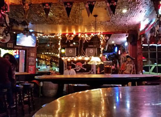 california/oceanside/bar/haunted-head-saloon