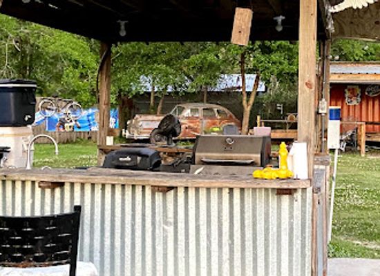 mississippi/desoto-national-forest/bar/mississippi-moonshine-tavern