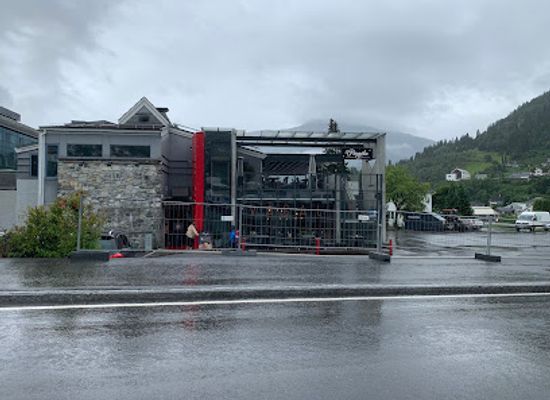 norway/sognefjord/bar/vagal-burger-and-gin