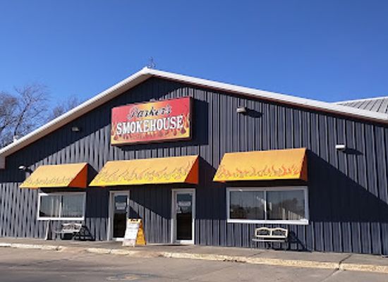 nebraska/eugene-t-mahoney-state-park/bar/parker-s-smokehouse