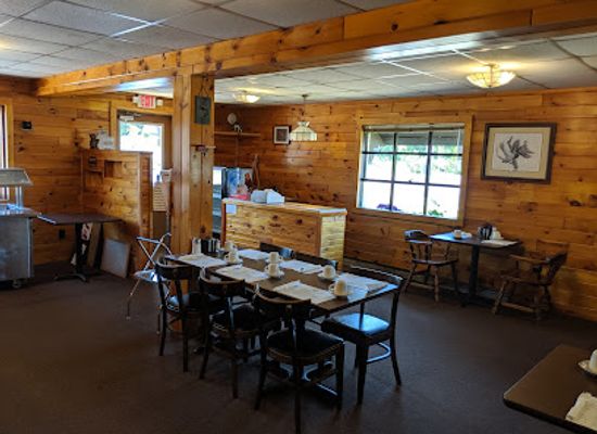 michigan/copper-harbor/bar/tamarack-inn-restaurant