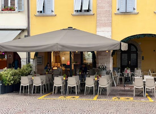 italy/trentino-south-tyrol/bar/bar-in-centro