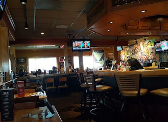 missouri/st-francois-mountains/bar/applebee-s-grill-bar