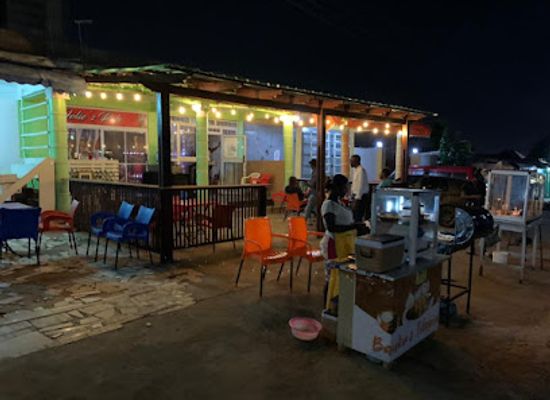 ghana/mamprugu/bar/jolie-s-pub