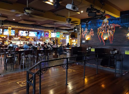 iowa/davenport/bar/the-11th-street-precinct-bar-grill