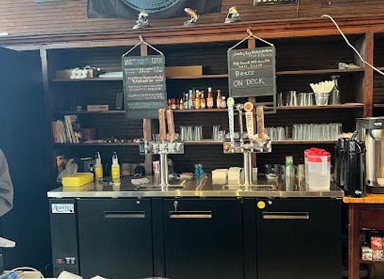 west-virginia/blackwater-falls-state-park/bar/tie-one-on-taphouse-and-fly-shop