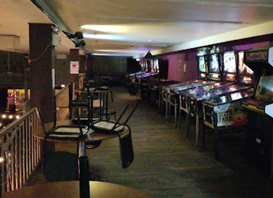 michigan/lansing/bar/the-avenue