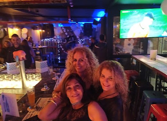 israel/rosh-hanikra/bar/kafra-bar-simcha