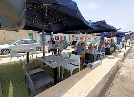 malta/marsaxlokk/bar/harbour-by-johann