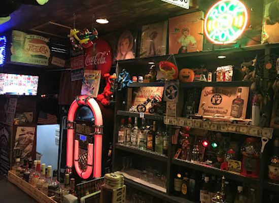 japan/aomori/bar/graffiti