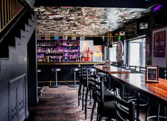 california/hollywood/sunset-strip/bar/the-naughty-pig