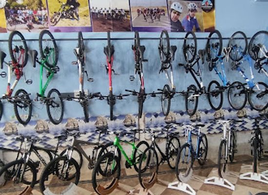 afghanistan/herat/bar/donyaye-bicycle