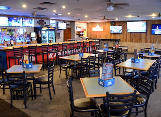 indiana/east-central-indiana/bar/10th-street-pub