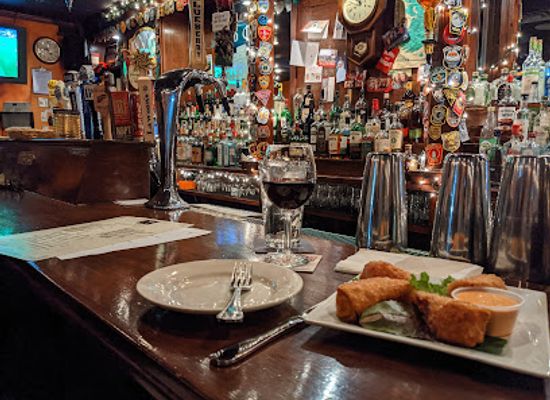 massachusetts/lowell/downtown-lowell/bar/old-court-irish-pub-and-restaurant