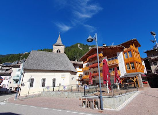 italy/dolomites/bar/garni-international-bar-apres-ski