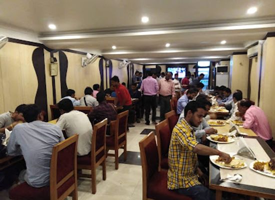 india/guwahati/uzan-bazaar/bar/saque-bar