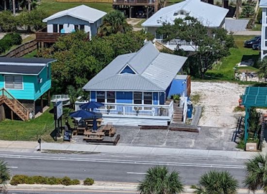 alabama/alabama-coastal-birding-trail/bar/lauria-s-by-the-beach