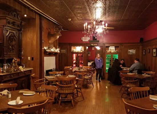 pennsylvania/ohiopyle-state-park/bar/the-stone-house-restaurant-and-country-inn