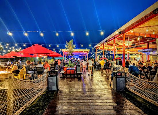 pennsylvania/erie/bayfront-district/bar/oliver-s-beer-garden